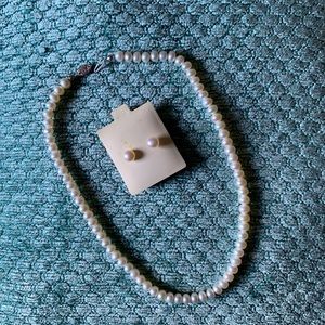 Pearl necklace and earring set
